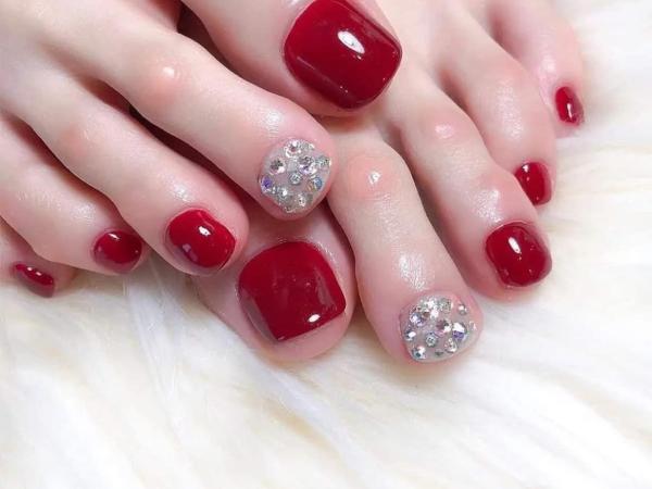 Royal Nails